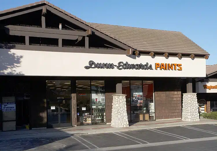 Dunn-Edwards paint store near La Canada Flintridge CA 91011